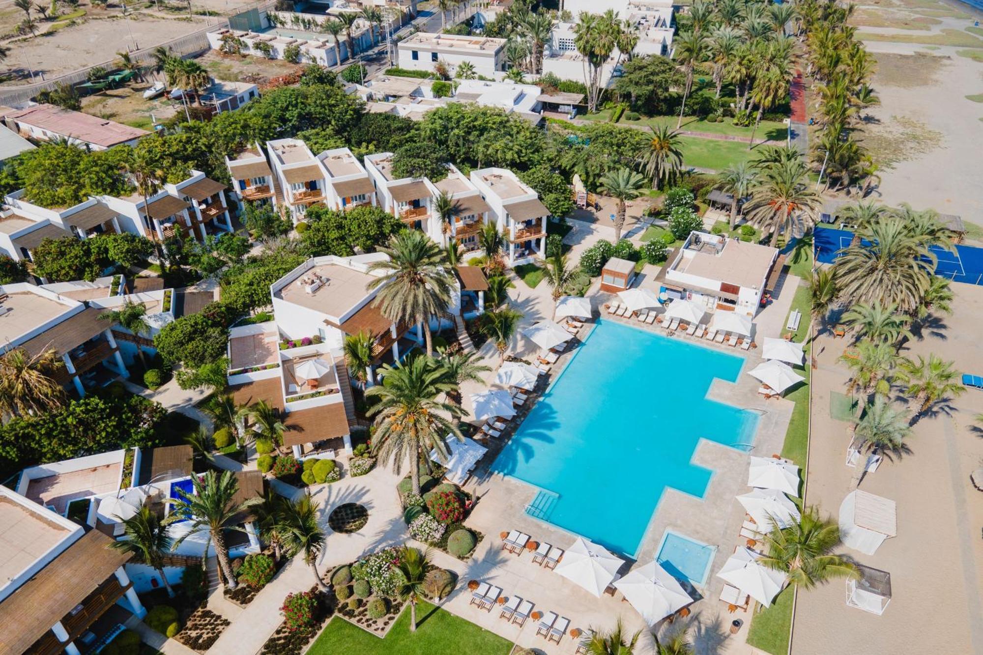 ホテル パラカス ア ラグジュアリー コレクション リゾート パラカス エクステリア 写真 Aerial view of the hotel