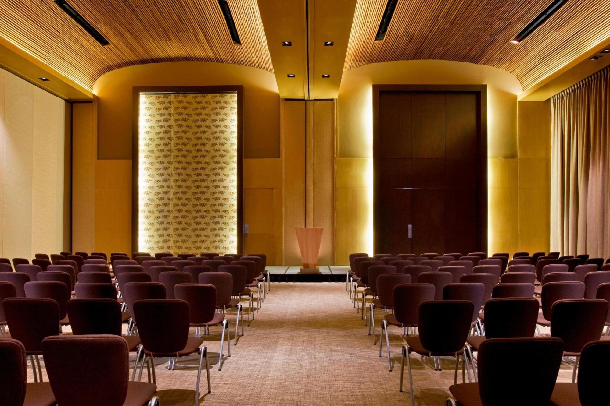 ホテル パラカス ア ラグジュアリー コレクション リゾート パラカス エクステリア 写真 The Auditorium