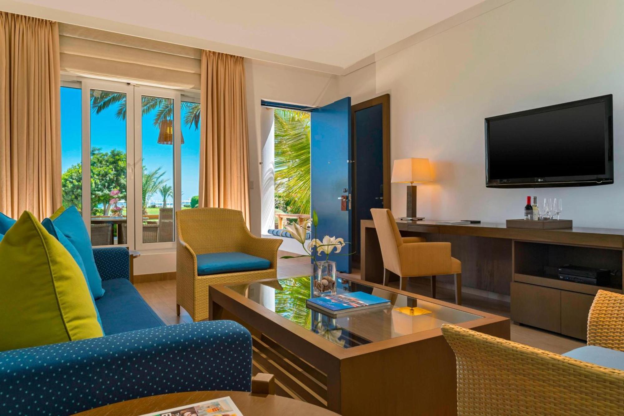 ホテル パラカス ア ラグジュアリー コレクション リゾート パラカス エクステリア 写真 A living room at the Hilton Maldives Iru Veli