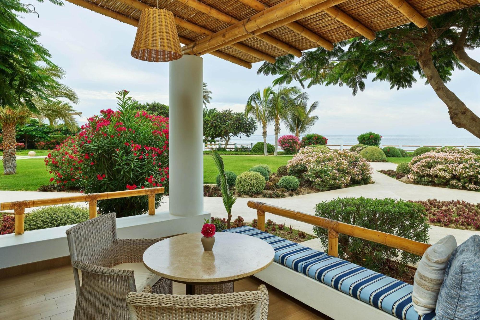 ホテル パラカス ア ラグジュアリー コレクション リゾート パラカス エクステリア 写真 View from a suite at the Four Seasons Resort Los Cabos